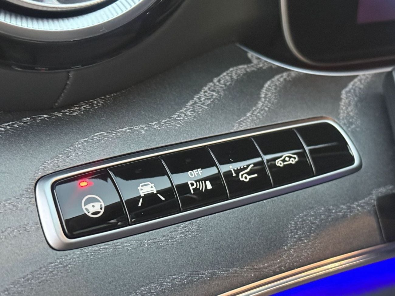 مرسيدس بنز ايه ام جي جي تي 53