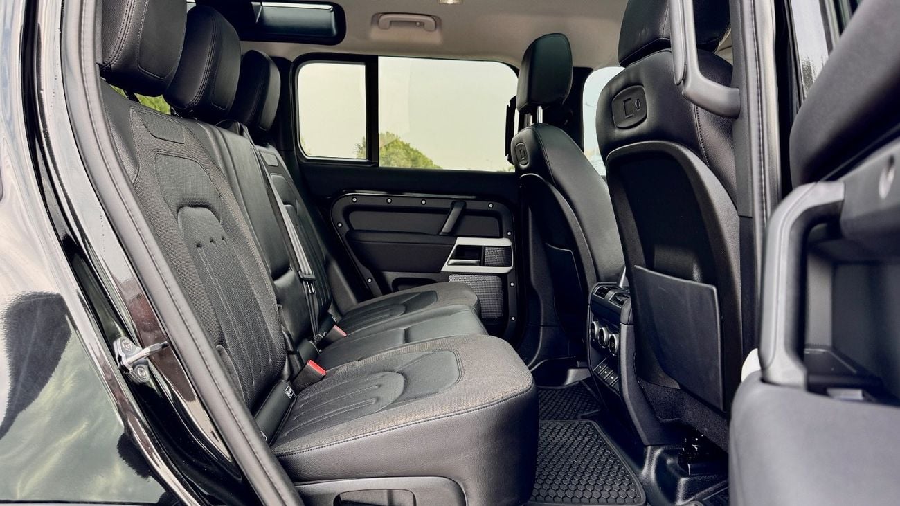 Land Rover Defender P400 110 SE 3.0L (5 Seater)