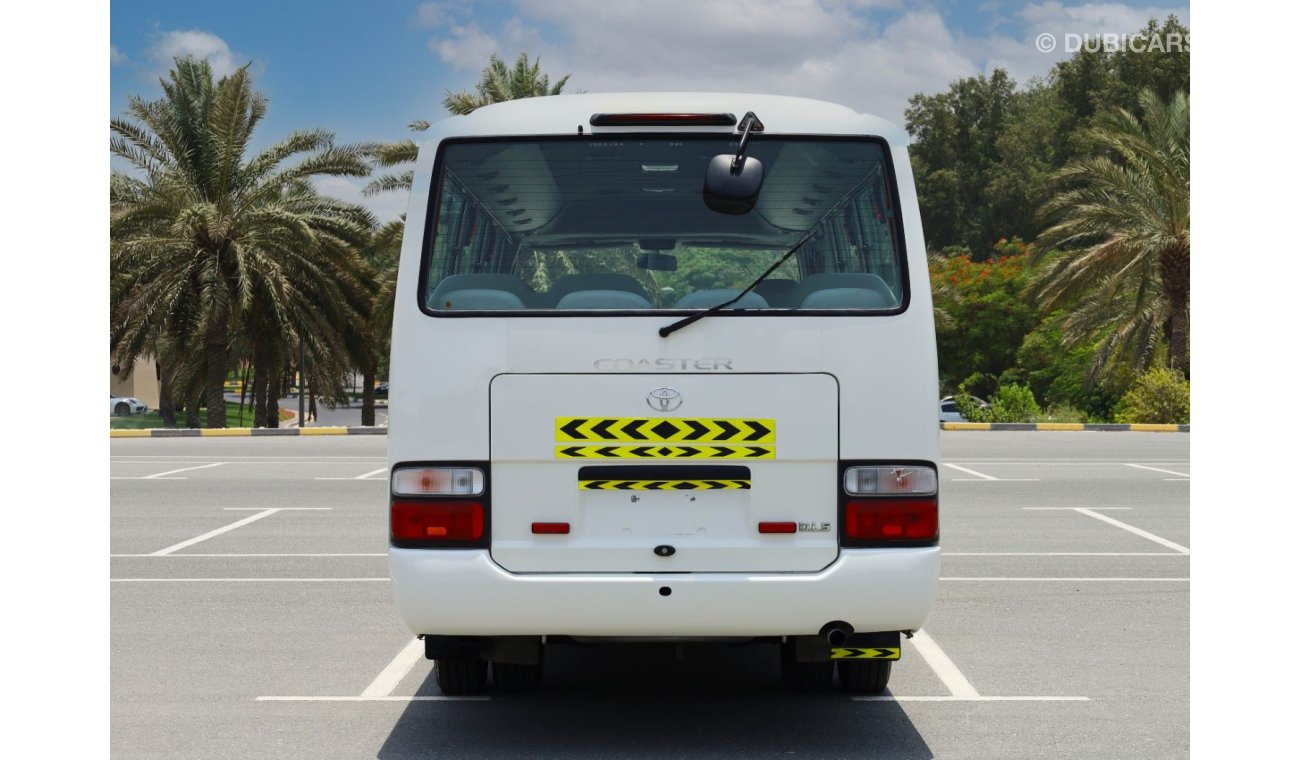 تويوتا كوستر 2015 | TOYOTA COASTER DLS | DIESEL, 30 SEATER, MANUAL TRANSMISSION | WITH GCC SPECS AND EXCELLENT CO