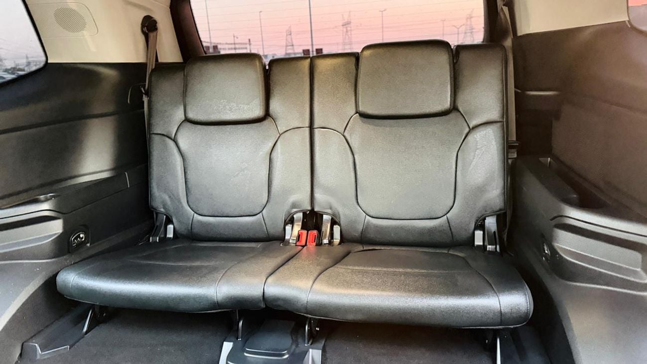 Ford Everest TREND | POWER BACK DOOR | PUSH START | 2.0L DIESEL | BACK CAMERA | DUAL CLIMATE CONTROL | AUTO | RHD