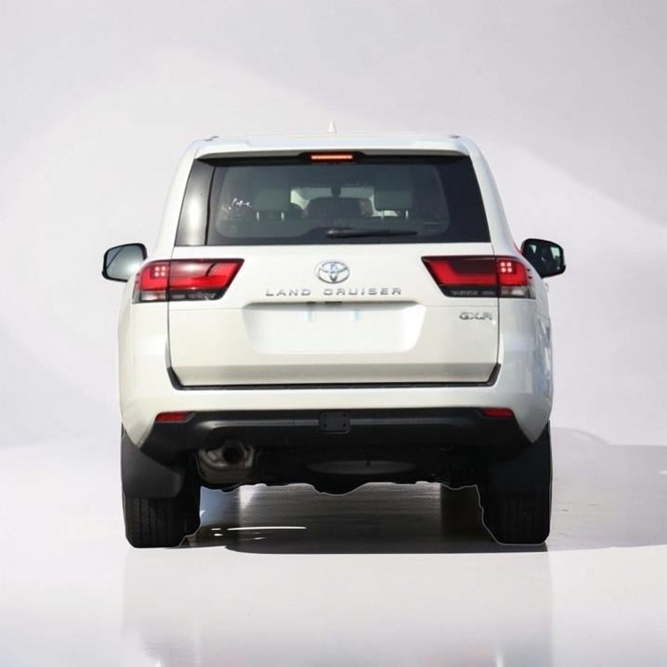 تويوتا لاند كروزر TOYOTA LAND CRUISER GXR 4.0 BASIC WHITE/BEIGE 2026