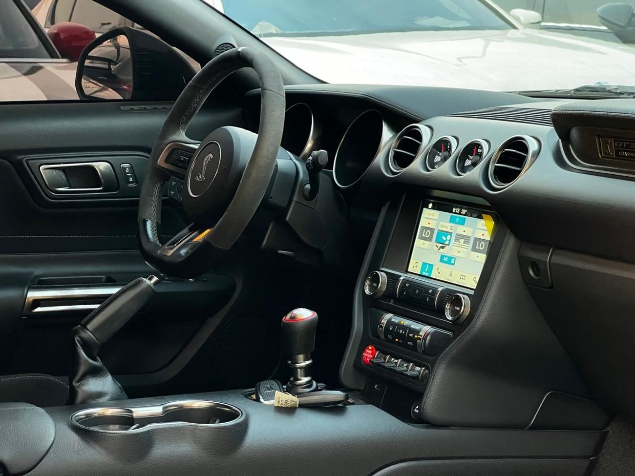 Ford Mustang Shelby GT350 Mustang chelby V8 GT350 Model 2018 GCC SPECS ORIGINAL paint no accident, full check age