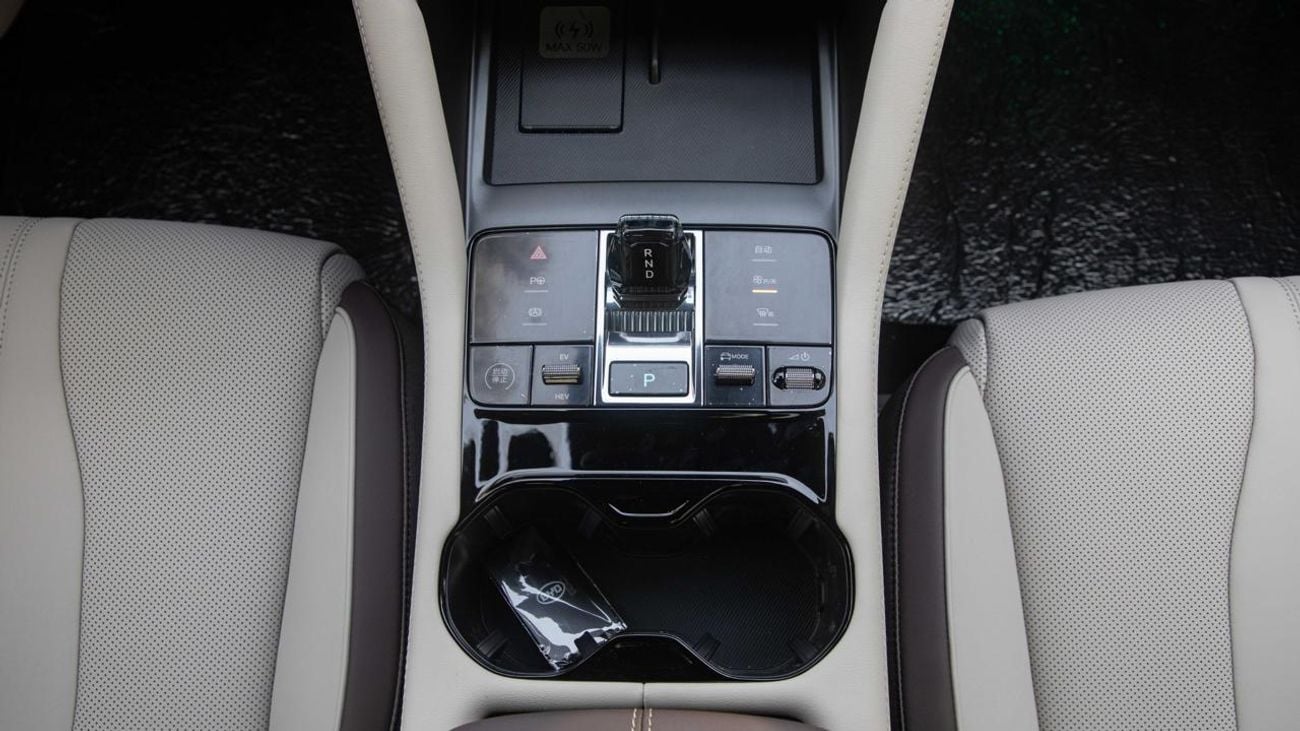 BYD Song Plus BYD Song Plus 160Km Hybrid 2025Model 1.5L petrol Engine Colour smoky Gray interior Beige push start