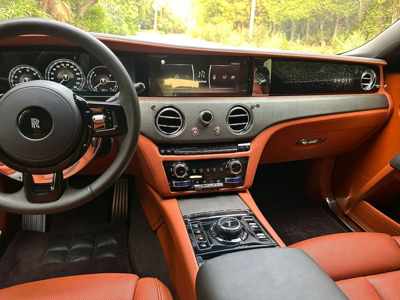 Rolls-Royce Ghost 6.75T Extended Wheelbase | V12 571 HP | GCC Specs | Like New | 4,000 KM