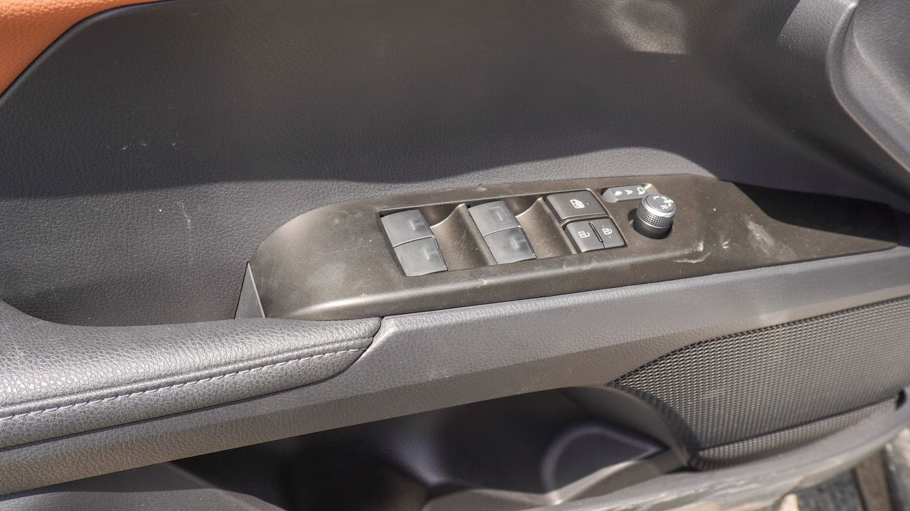 Toyota Camry LE 2.5L