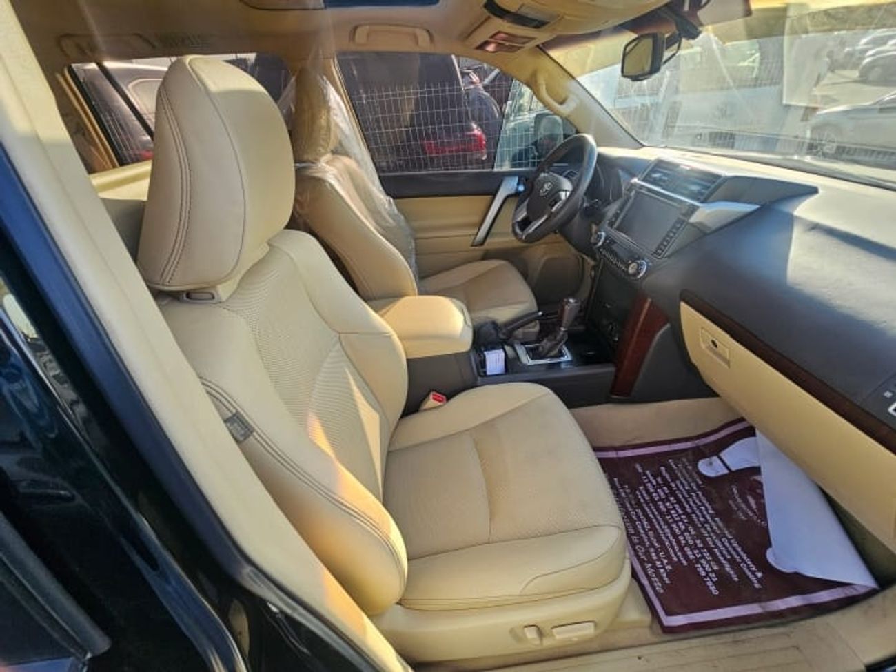 Toyota Prado VXR 4.0L 4WD LHD-GCC SPECS-Automatic-petrol-6 Cylinders-7 Seats-5 Doors