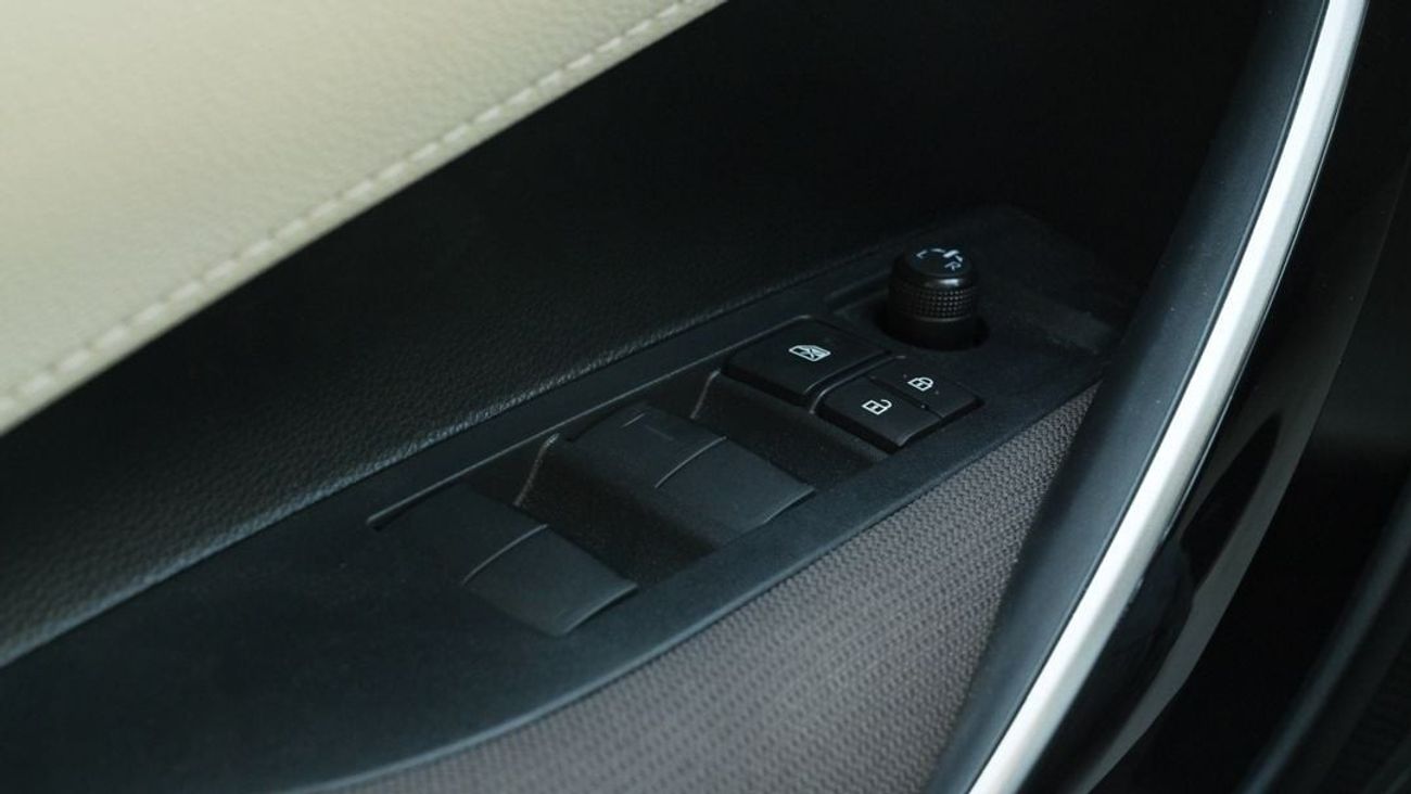 تويوتا كورولا TOYOTA COROLLA GLI 1.8 HYBRID -2024