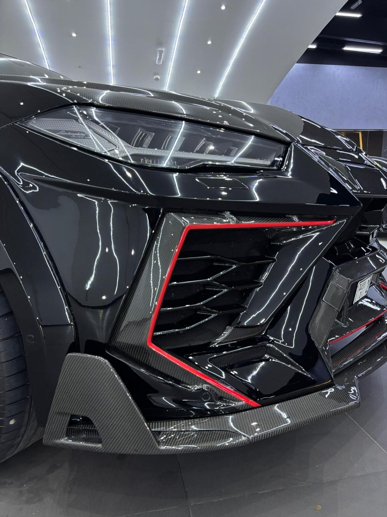 Lamborghini Urus Base