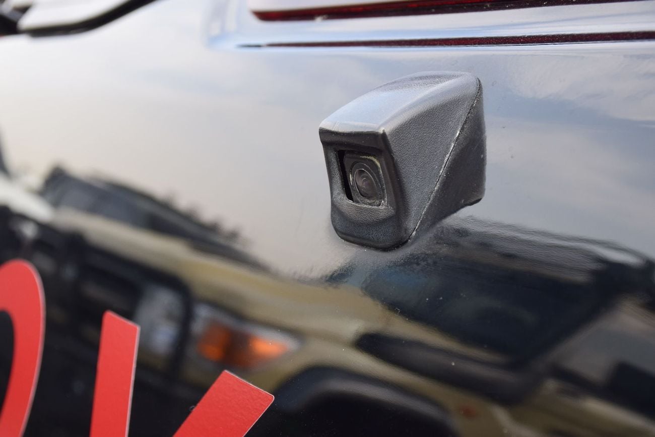 Toyota Hilux 4X4 Diesel 2.8L Right hand (Export Only)