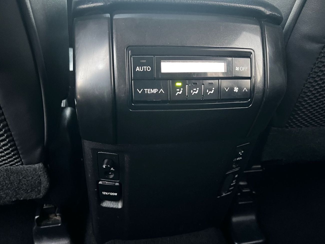 تويوتا برادو 2014 RHD Diesel Engine Full Option Top Of The Range Very Clean Condition