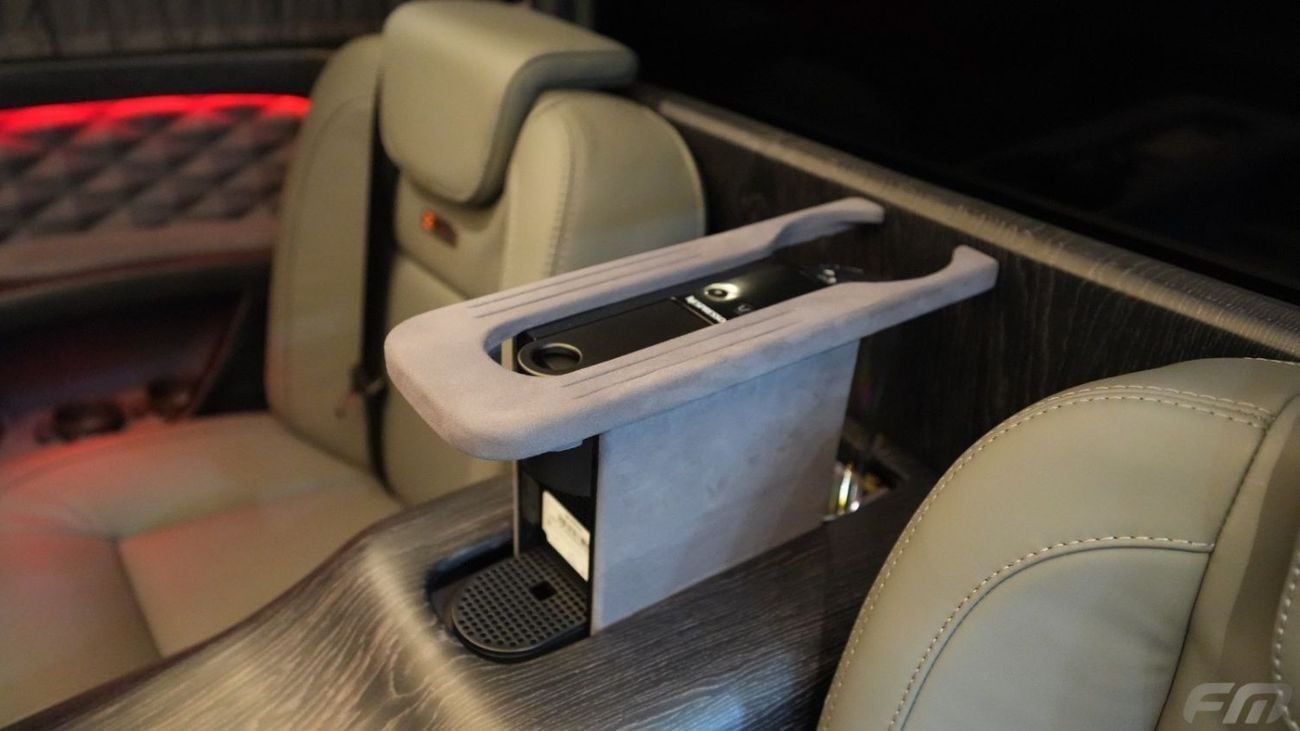 Mercedes-Benz V 300 VIP BUSINESS VAN –  FULL LUXURY OPTION | BRAND NEW | GCC | 2025