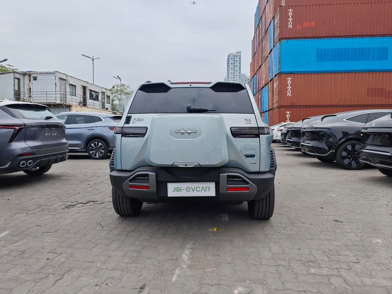 بي واي دي ليوبارد تيتانيوم 3 501KM 4WD Max version