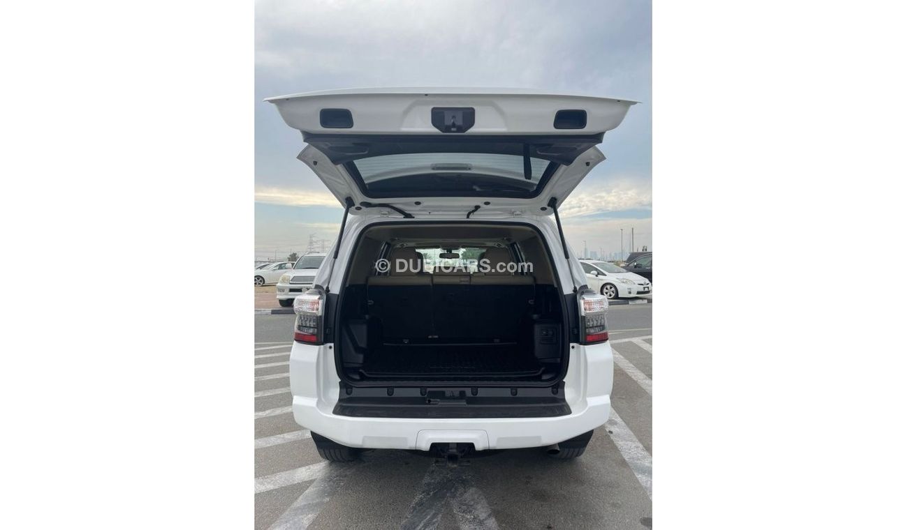 Toyota 4Runner *Offer*2019 Toyota 4Runner SR5 premium 4x4 Full Option /5% VAT LOCAL REG