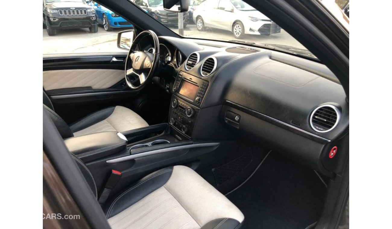 Mercedes-Benz GL 500 Type: Mercedes GL500  Model: 2012  Specifications: GCC, full specifications, cruise control, full el