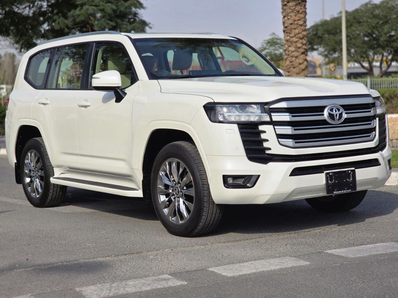 Toyota Land Cruiser GXR 4.0L 2025 GCC AL FUTTAIM WITH AGENCY WARRANTY IN BRAND NEW CONDITION