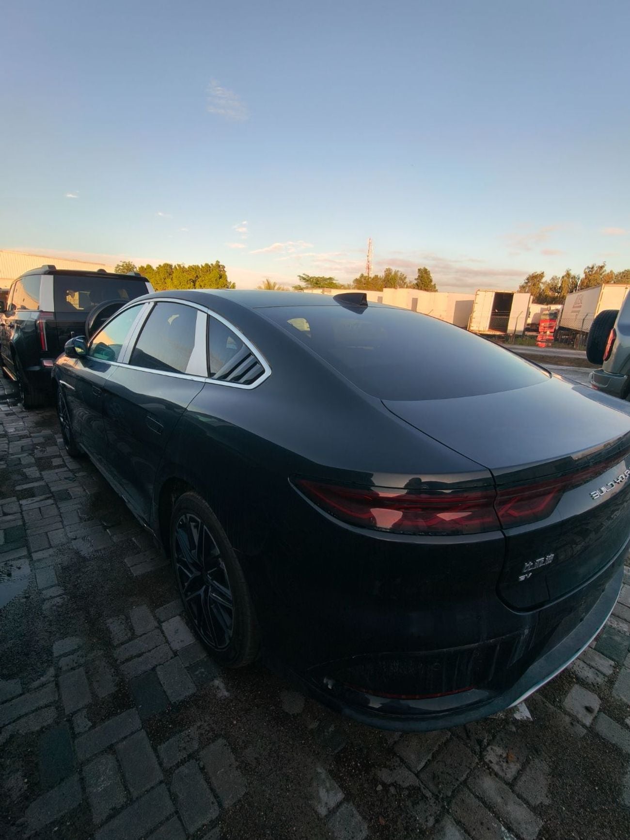 بي واي دي هان عالم هان إيف