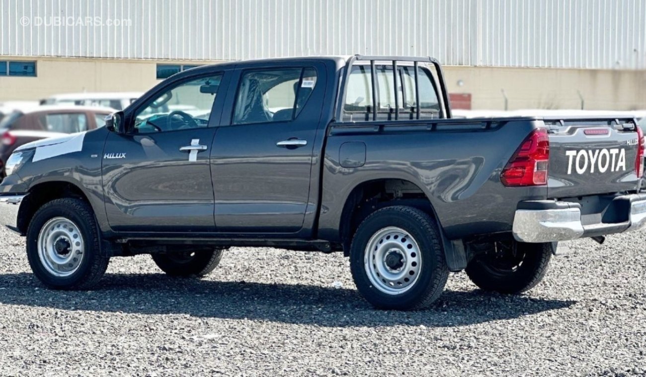 تويوتا هيلوكس 2.4L DC 4WD MT  (EXPORT ONLY)