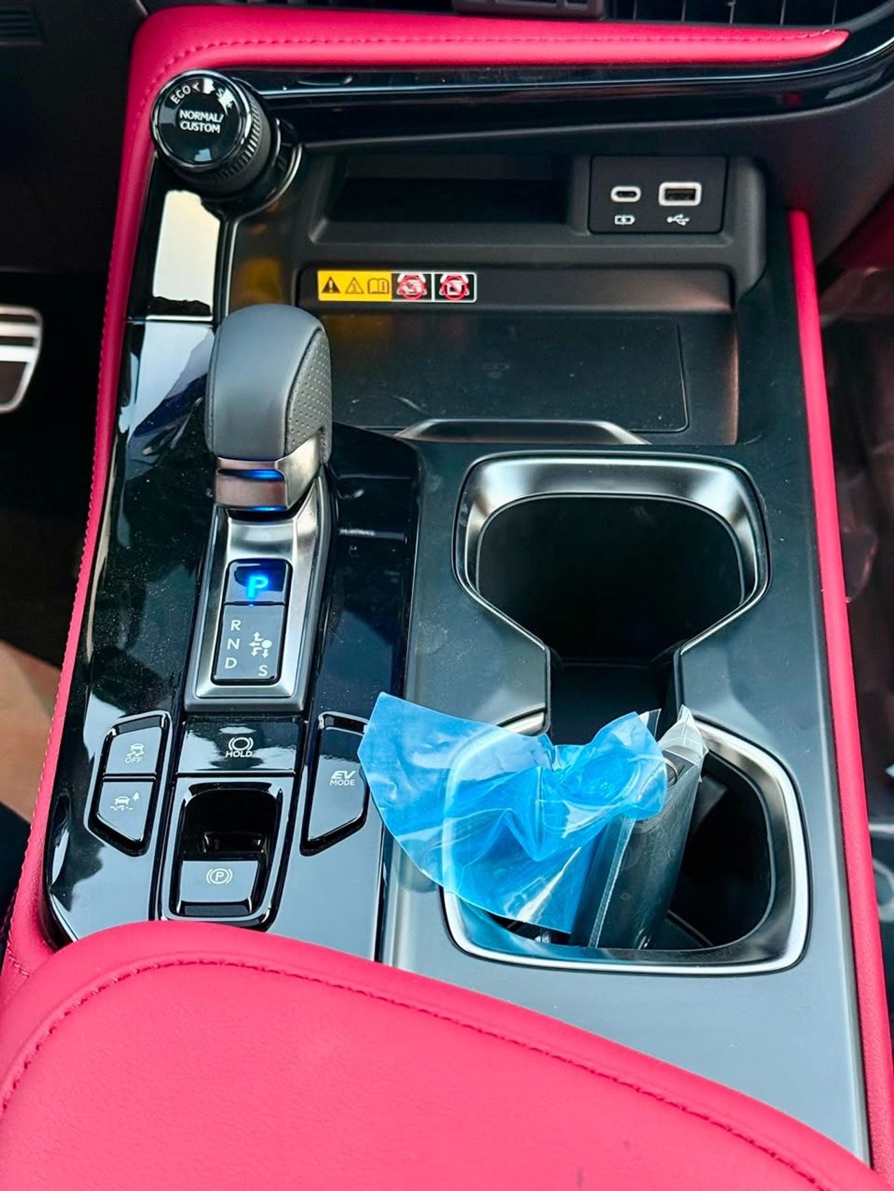 لكزس NX350h Lexus NX 350 h Platinum 2026