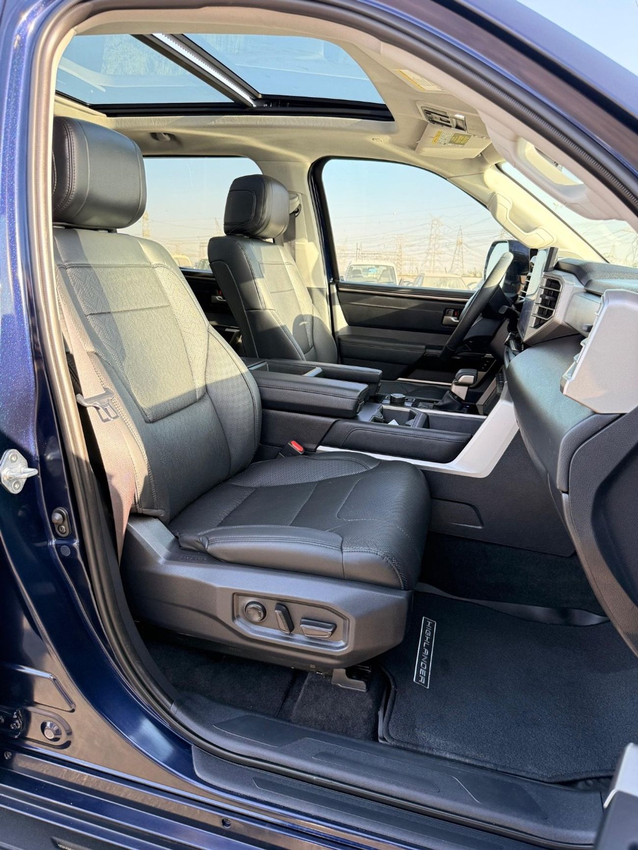 Toyota Tundra Limited edition 4WD | panoramic | 360 camera | leather | full option 2024