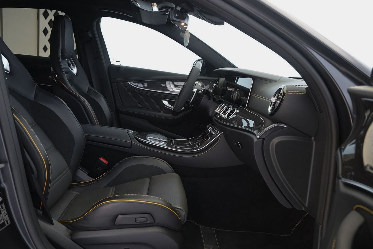 مرسيدس بنز E 63S  1 OF 999