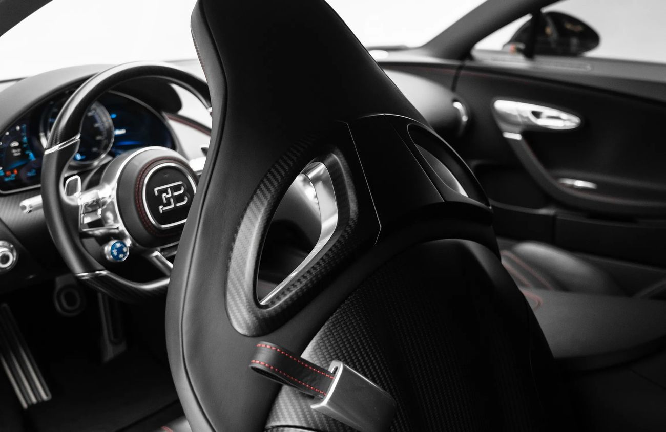 بوغاتي شيرون 8.0L W16 Quad-Turbo Engine