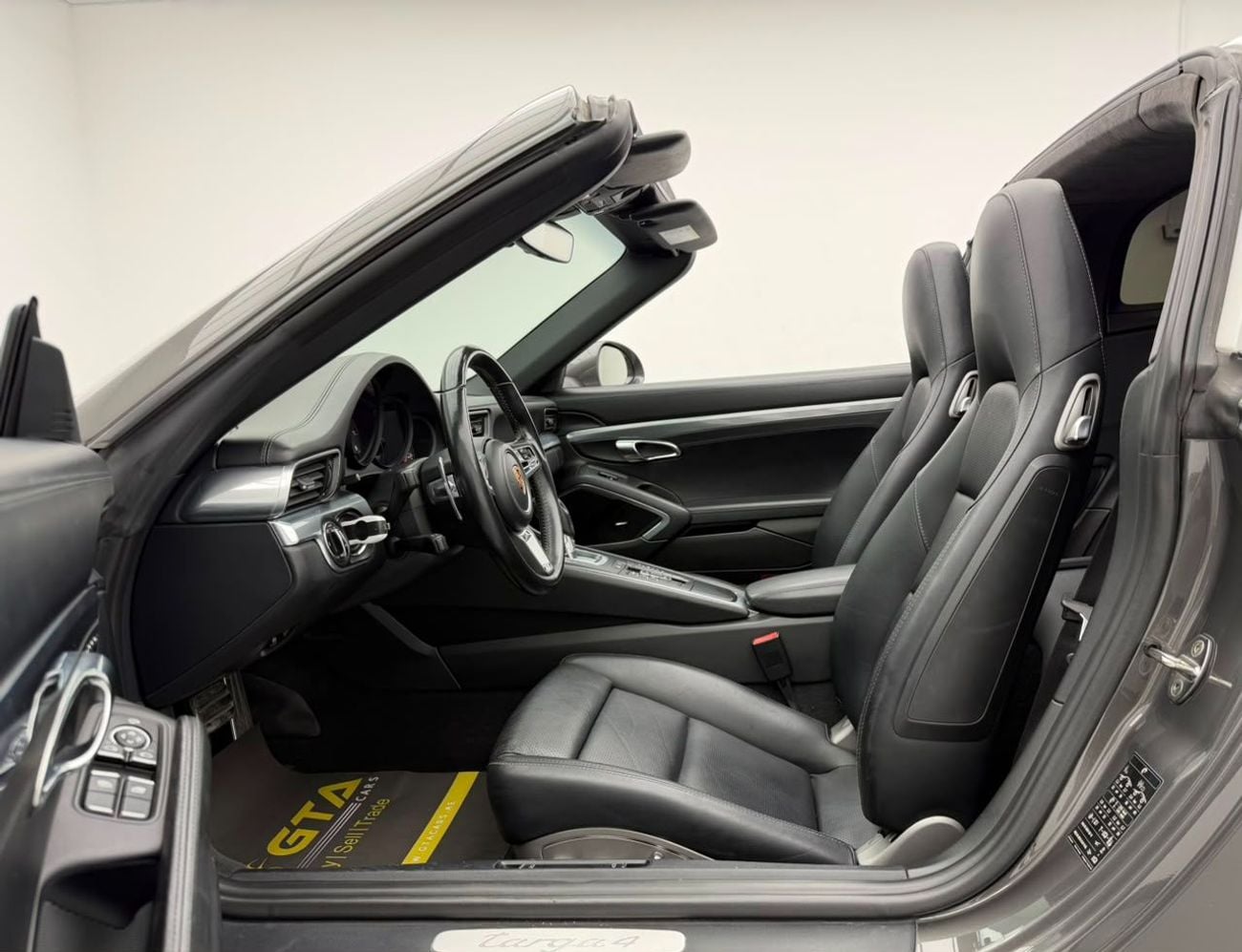 Porsche 911 TARGA 4