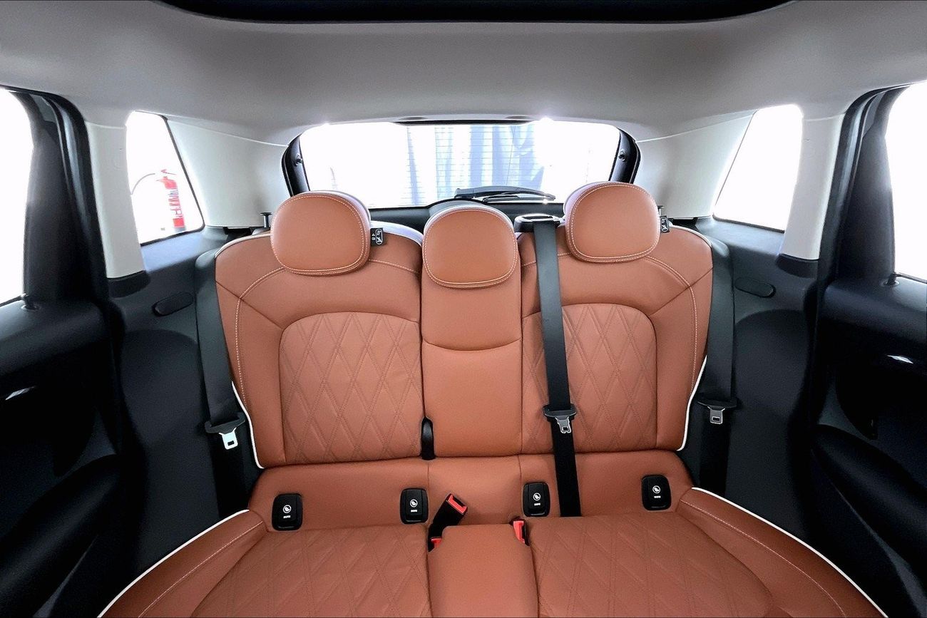 سوزوكي جيمني GL W/Cruise Control | عرض العيد الحصري | خالية من أضرار الفيضانات