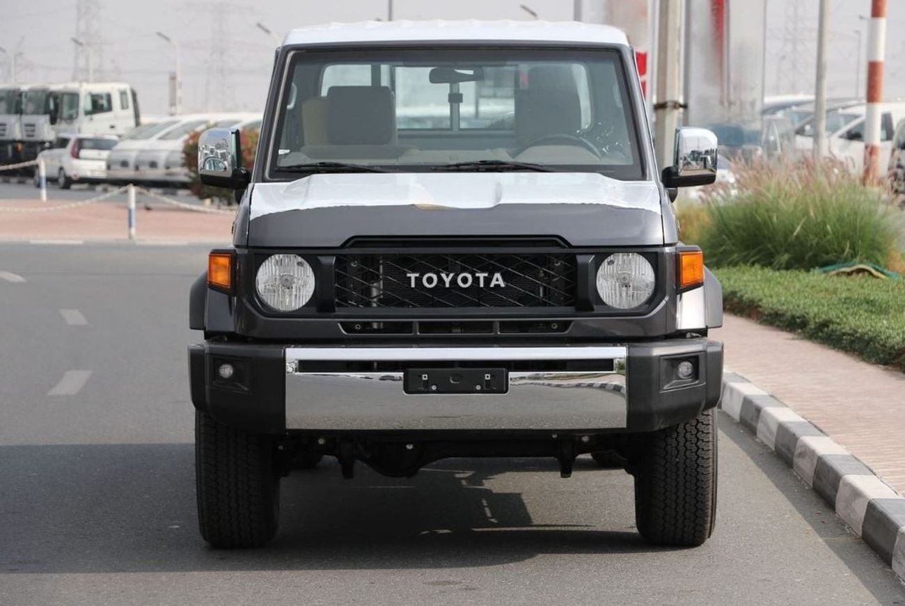 Toyota Land Cruiser Pick Up 2024 Land Cruiser LC79 4.0L Single cabin Auto Gear Full option