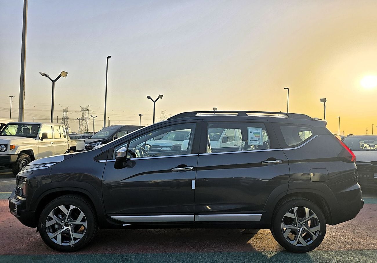 Mitsubishi Xpander Cross Mitsubishi Xpander Cross P1 line 1.5L SUV FWD Gcc Dark Grey 2025 Model