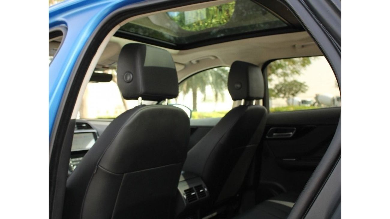 جاكوار F بيس SE