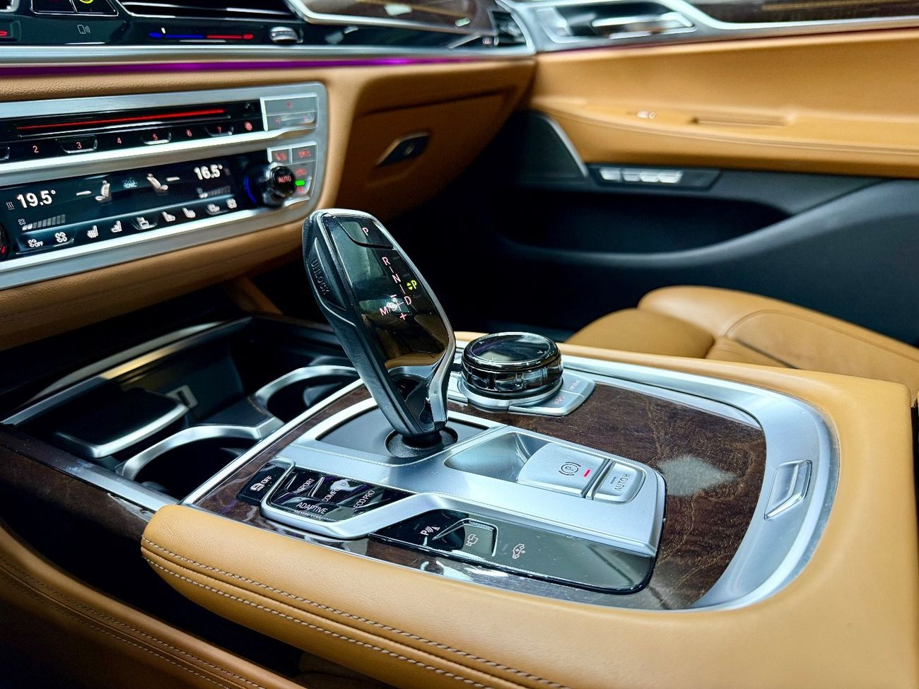 BMW 740Li Exclusive 3.0L (335 HP)