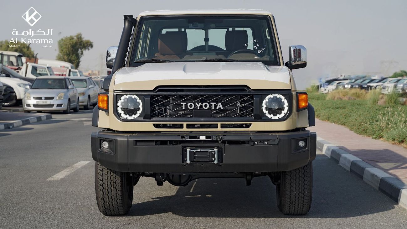 Toyota Land Cruiser Pick Up 2.8L - Automatic Transmission - Diff Lock - Rear Camera - Cool Box - Diff Lock - Cruise Control
