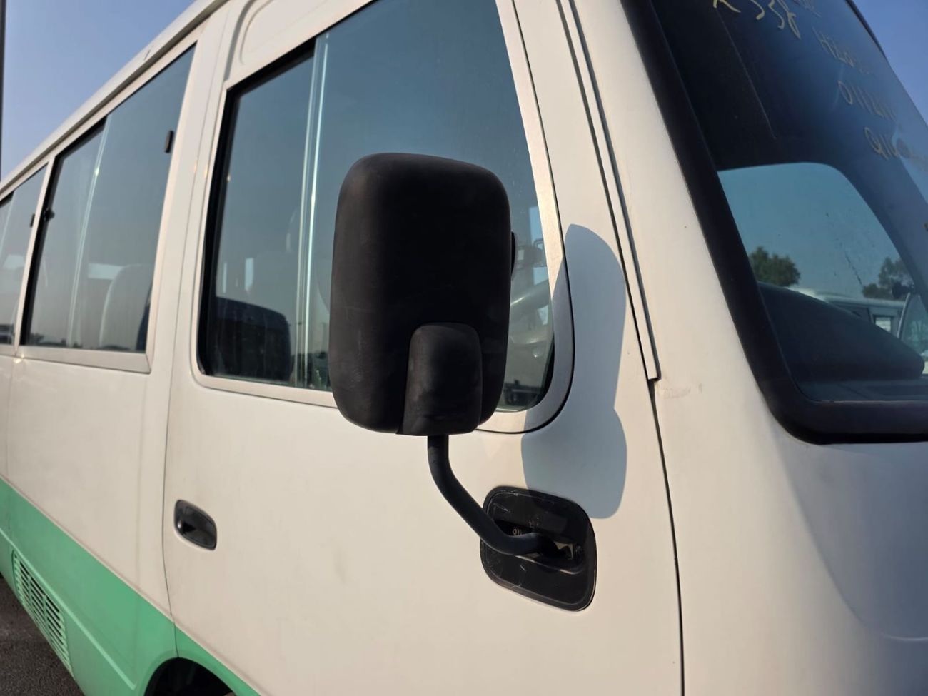 Toyota Coaster TOYOTA COASTER BUS RHD 2003 MODEL 4.2 L DIESEL AUTOMATIC(PM12173)