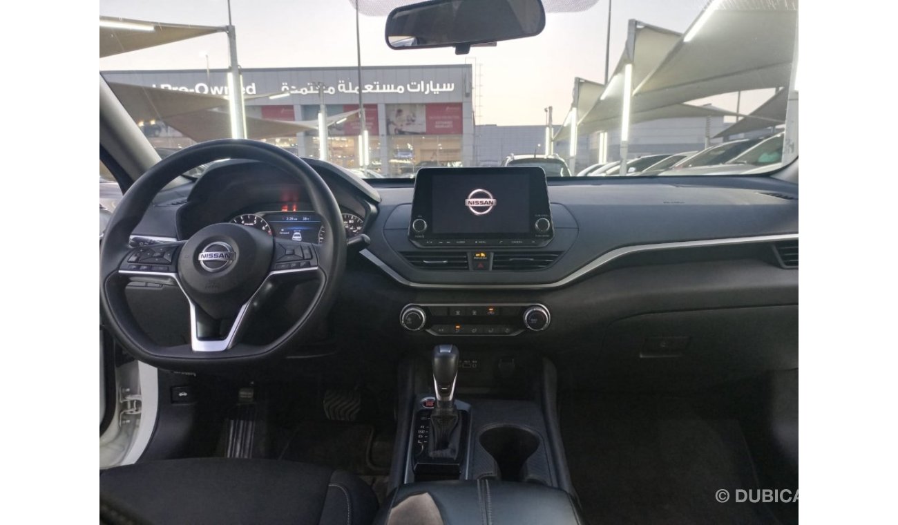 Nissan Altima 2019 model, radar, fingerprint, cruise control, sensor wheels, in excellent condition, you do not ne
