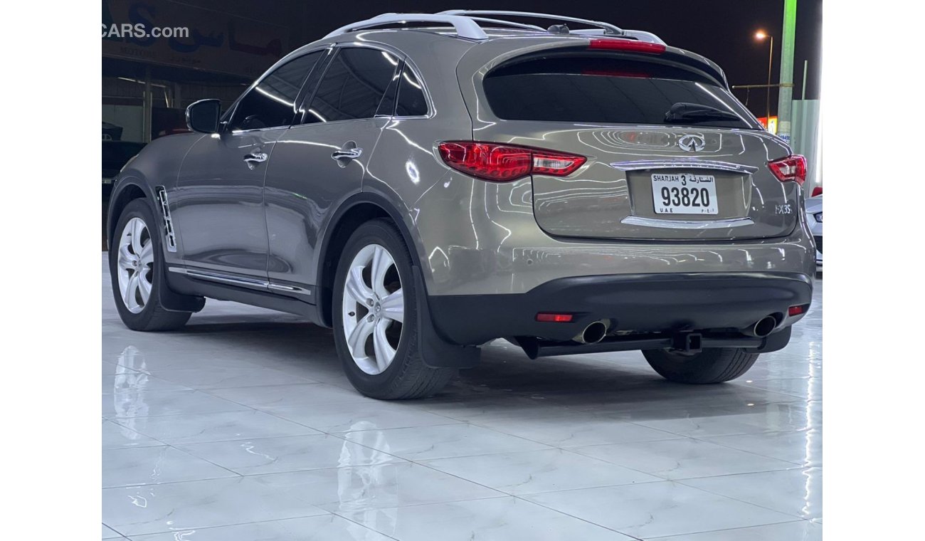 Infiniti FX35