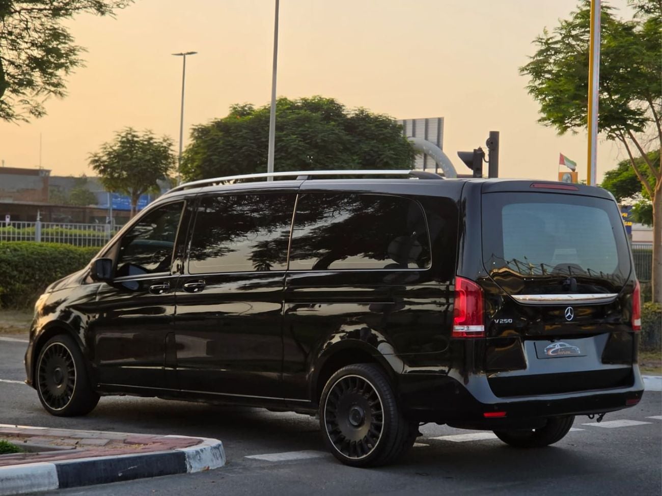 مرسيدس بنز V 250 2019 Mercedes-Benz V-Class V 250 GCC Specs