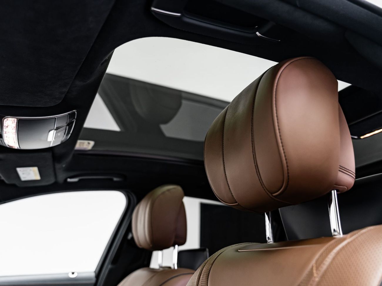 Mercedes-Benz S 560 Std 4.0L (469 HP) Mercedes S Class 560, 2027 Mercedes Warranty + Service Contract, GCC