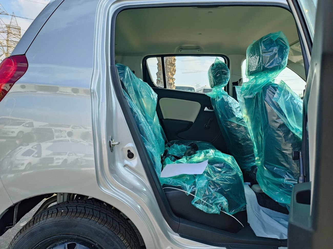 Suzuki Alto 0.8L PETROL / 13" TYRE / FRONT A/C / Brand New Stock 2023 (CODE # ALGLXM)