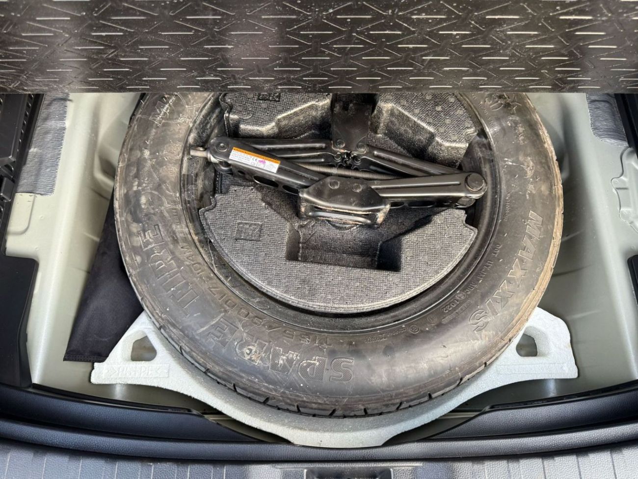 تويوتا راف ٤ VXR 2.5L TOYOTA RAV4 VXR HYBRID | 2.5L | FULL OPTION | UAE PASS