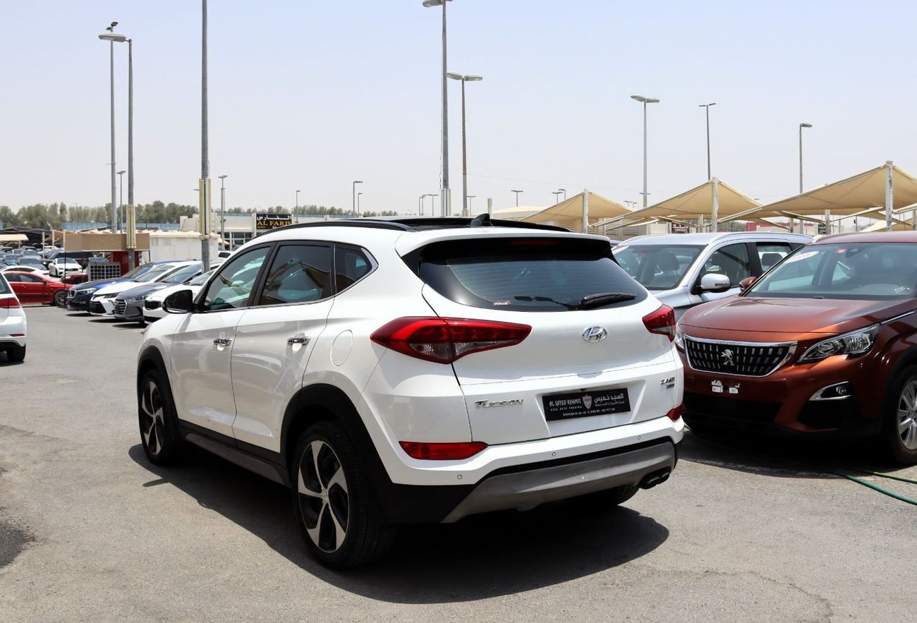 Hyundai Tucson GLS Plus ACCIDENTS FREE - GCC- GTLINE - FULL OPTION - ORIGINAL PAINT - PERFECT CONDITION INSIDE OUT