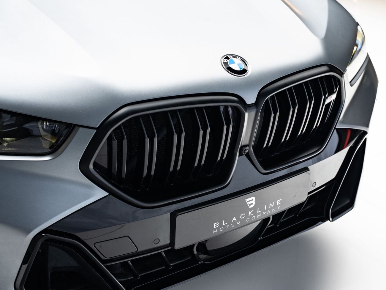 بي أم دبليو X6 XDRIVE M60i