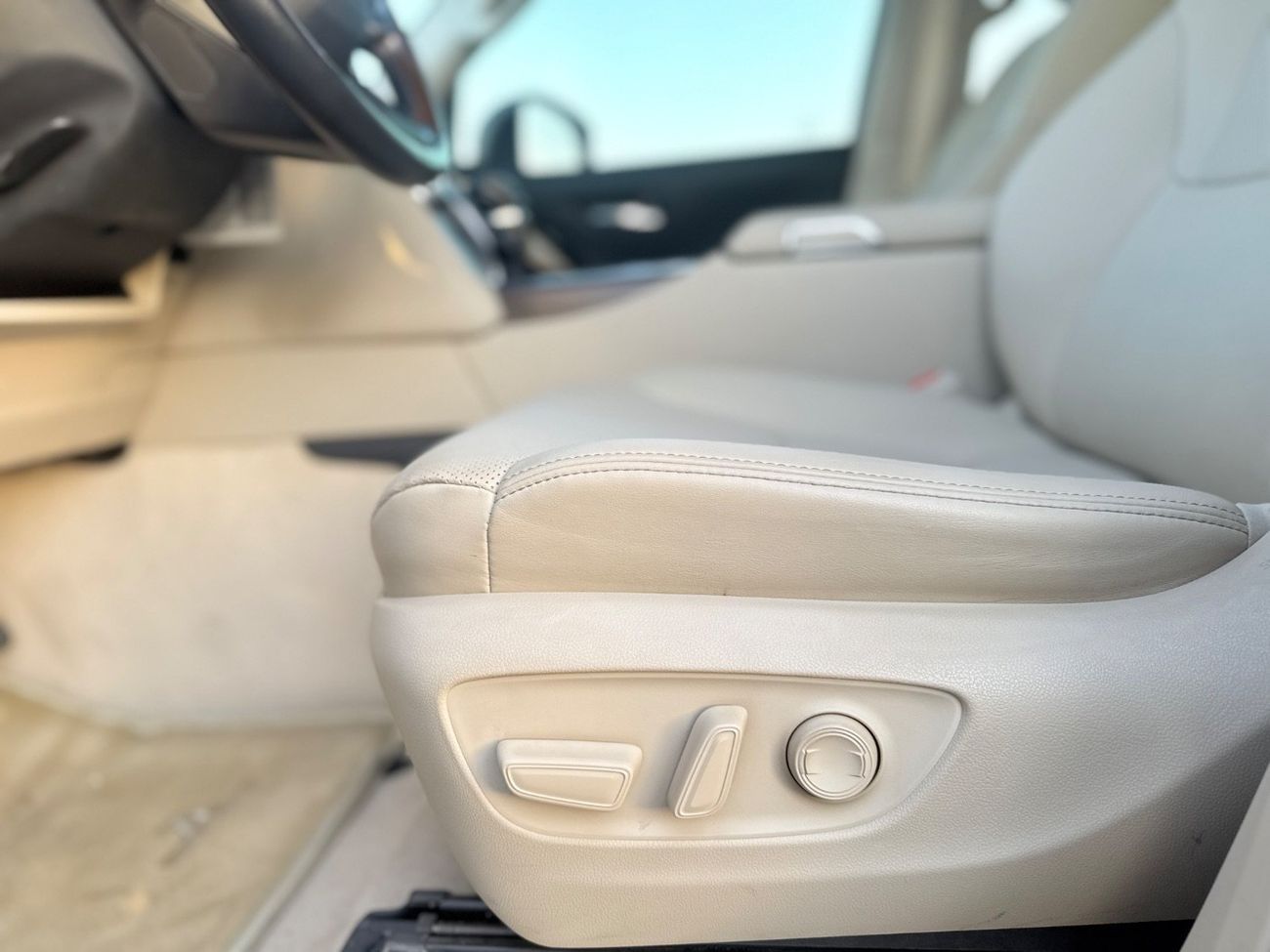 Toyota Land Cruiser Toyota Landcruiser model 2023 LHD petrol engine