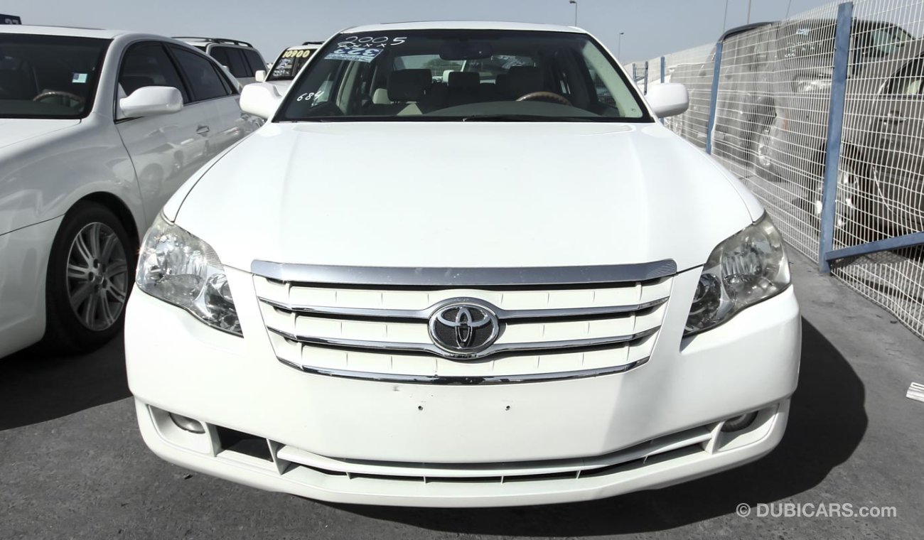 Used Toyota Avalon Limited 2005 for sale in Dubai 14337