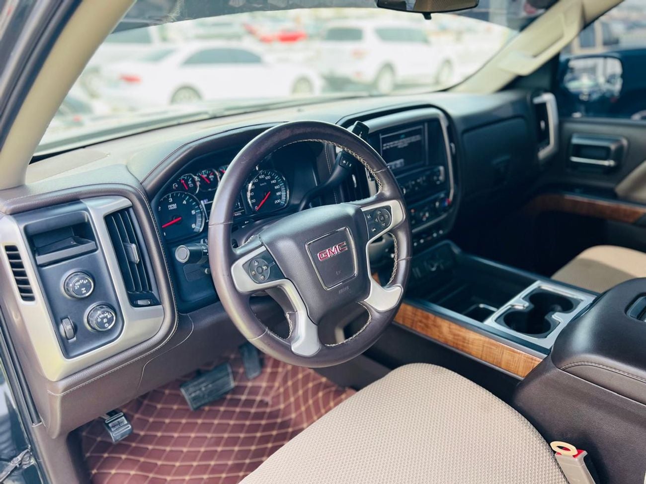 جي أم سي سييرا 1500 CREWCAB SLE Z71