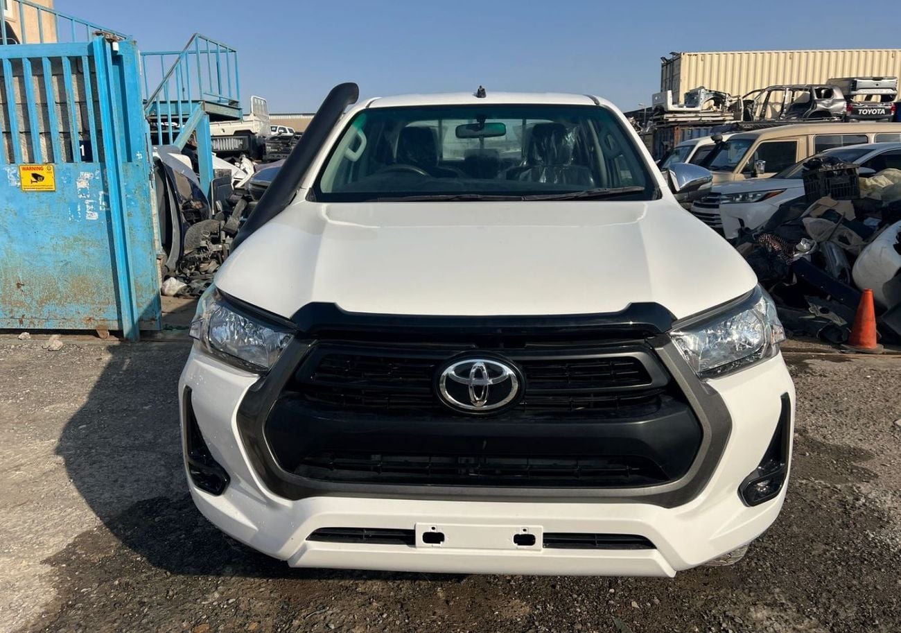 Toyota Hilux diesel engine ,2.8 liter ,manual gear ,year model 2016 ,right hand drive ,only for export available