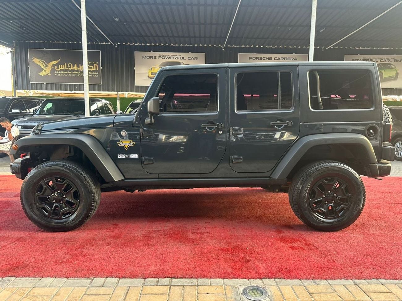 Jeep Wrangler Sahara 3.6L A/T