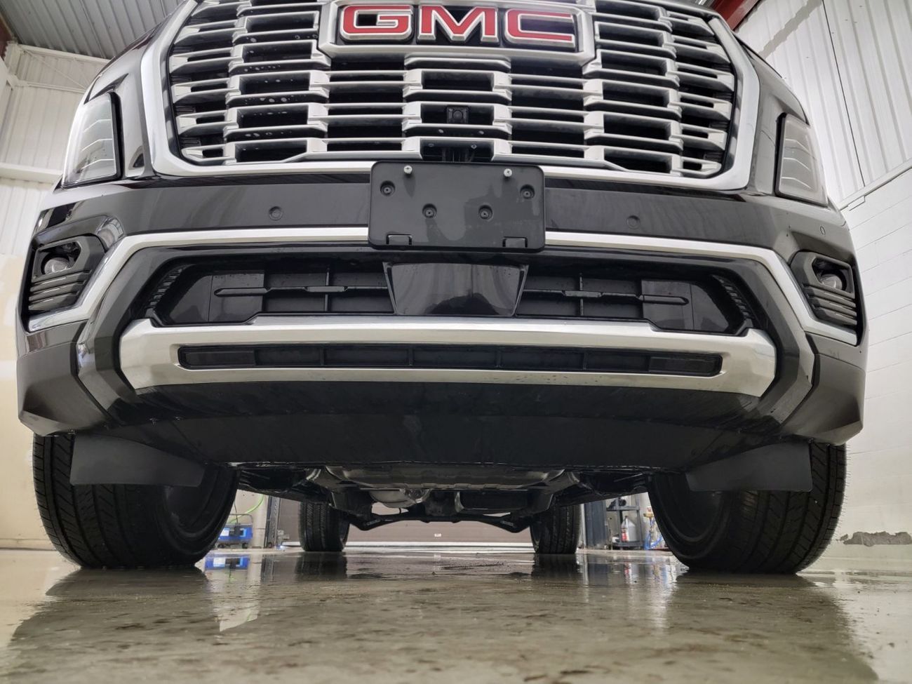 جي أم سي يوكون Denali With Captain Seats  6.2L Brand New