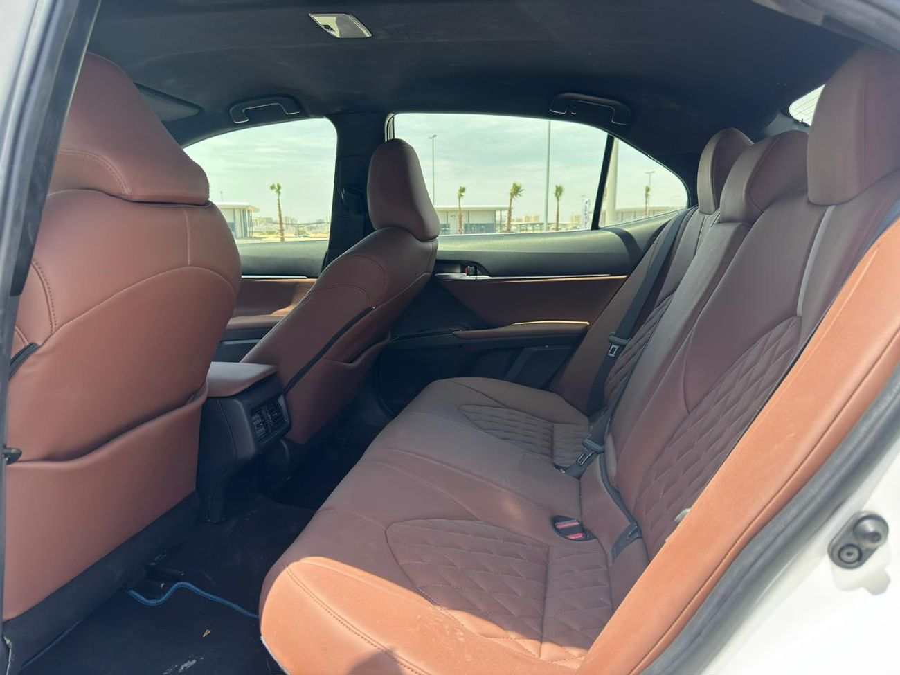 Toyota Camry LE HEV