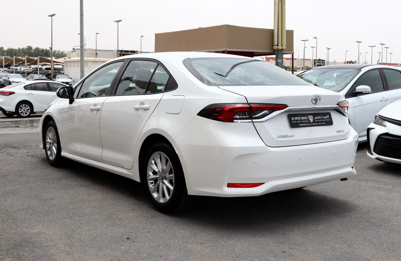 تويوتا كورولا XLI خالية من الحوادث  - خليجي - صبغة وكالة - مكينة 1600 سي سي - انتاج شهر 8 - 2021 -بحالة الوكالة من
