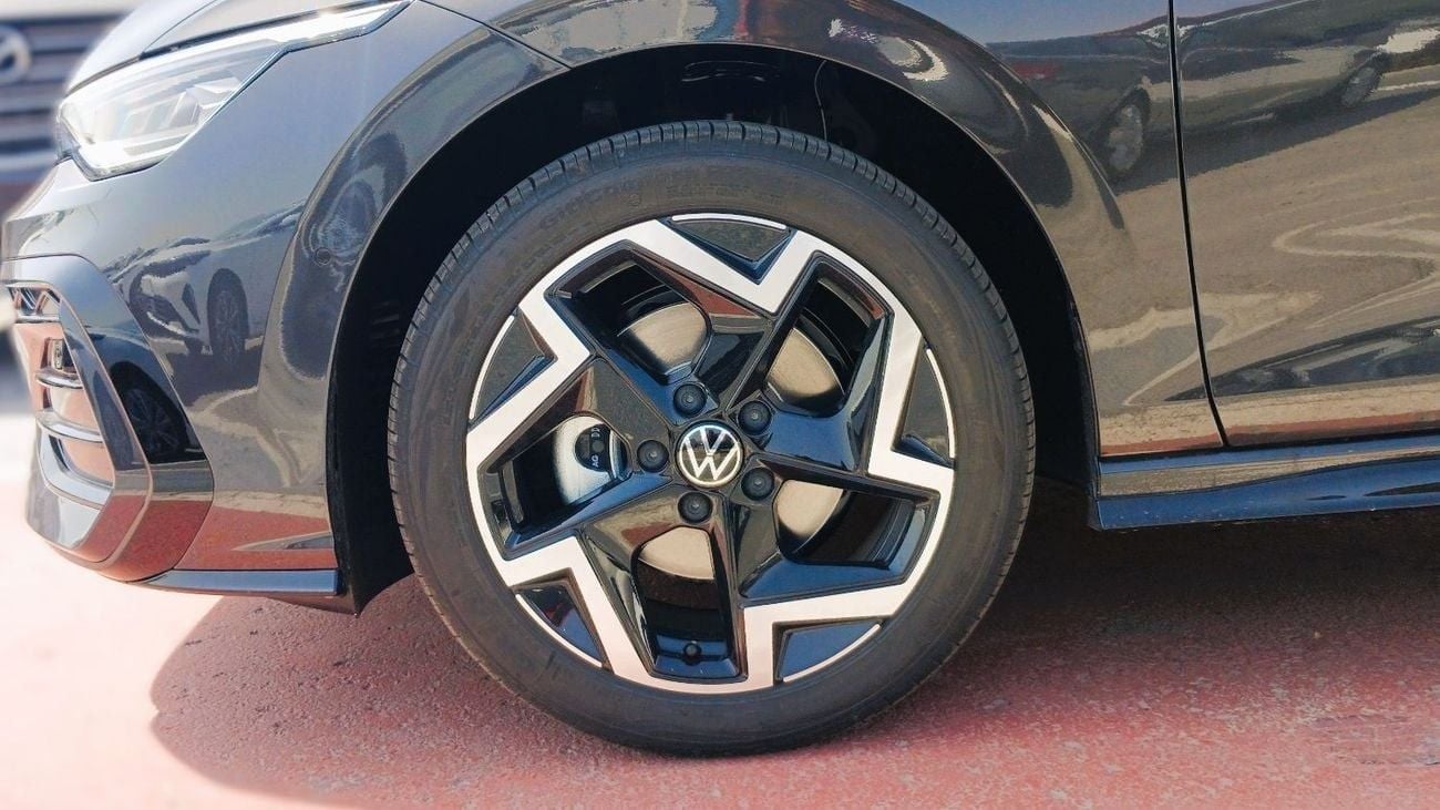 فولكس واجن جولف Volkswagen Golf R-line1.5L Petrol Turbo 2024YM
